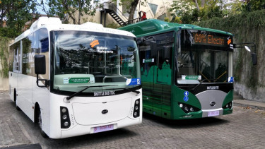 Bus Listrik Buatan Bakrie