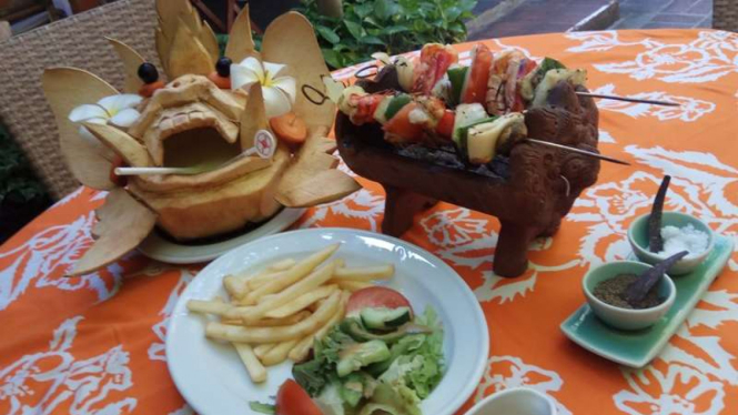 Hidangan Poppies Restauran