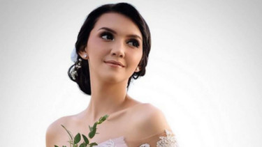 Make up cantik Alexa Key di hari pernikahannya