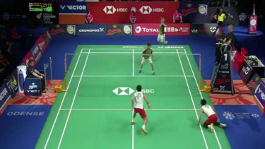 Kevin/Marcus saat menghabisi Kamura.
