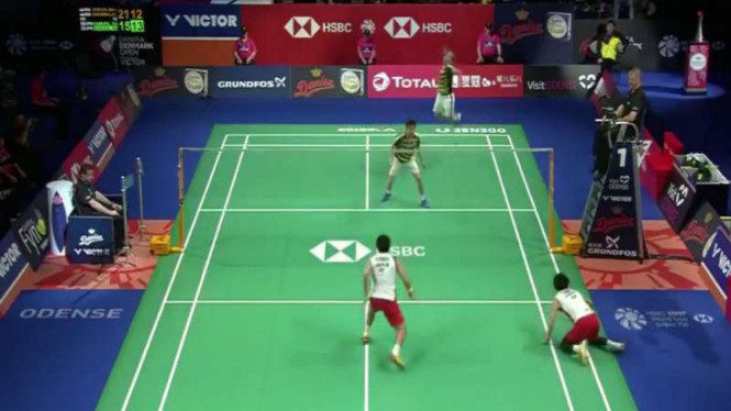 Kevin/Marcus saat menghabisi Kamura.