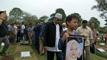 Pemakaman Titi Qadarsih