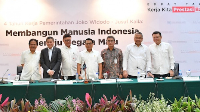 Menteri Eko saat konferensi pers Program FMB9 di Jakarta, Rabu (24/10).