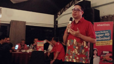 Chief Brand Officer PT Smartfren Telecom Tbk, Roberto Saputra.