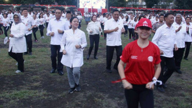 Empat Menteri Jokowi tari poco-poco di Manado.