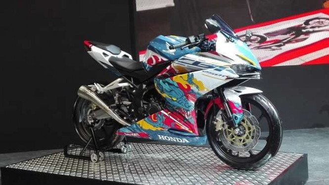 Honda CBR250 RR modifikasi di Indonesia Motorcycle Show 2018
