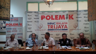 Mantan KSAU Marsekal (Purn) Chappy Hakim saat diskusi Polemik Trijaya FM