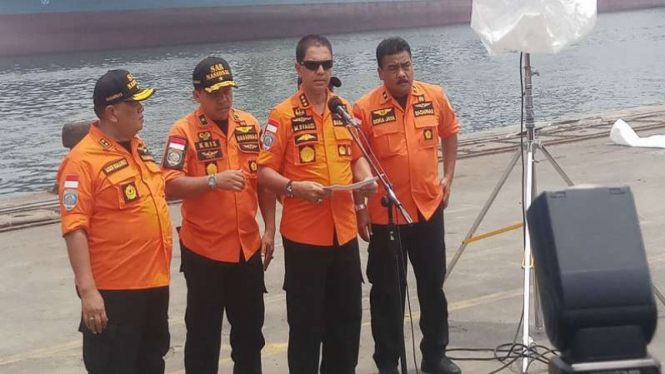 Kepala Basarnas M Syaugi di Pelabuhan JICT 1
