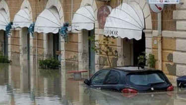 Banjir di Pulau Sicilia Italia 