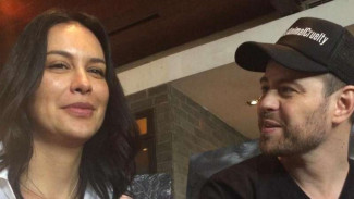 Putus dari Ariel Noah, Sophia Latjuba Gandeng Pacar Bule