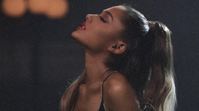 Ariana Grande.