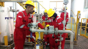 Pemuda-pemudi Papua sedang dilatih di Kawasan Petrotekno Ciloto, Cianjur 