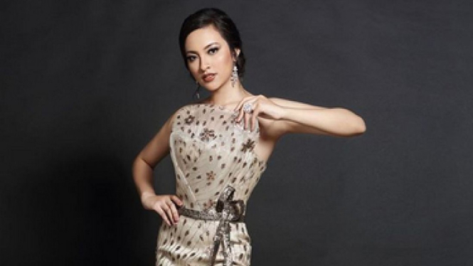 Vania Herlambang