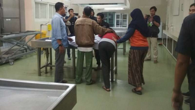 Jenazah korban tewas tragedi drama Surabaya Membara