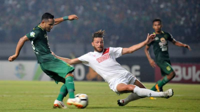 Steven Paulle saat bermain untuk PSM Makassar.