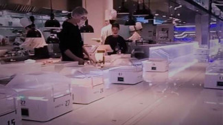 Cicipi Menu Segar di Resto Robotic Shanghai dengan Pelayan Robot