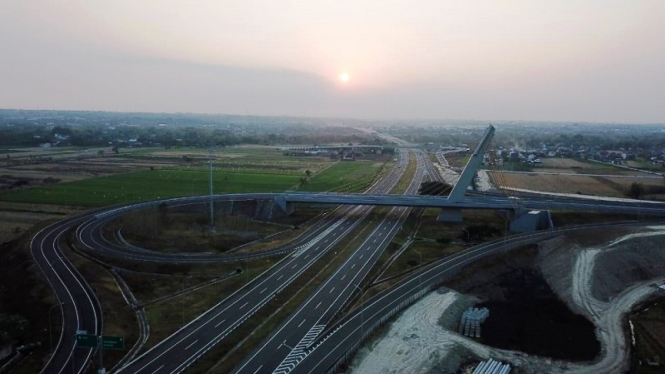 Jalan Tol Solo-Ngawi