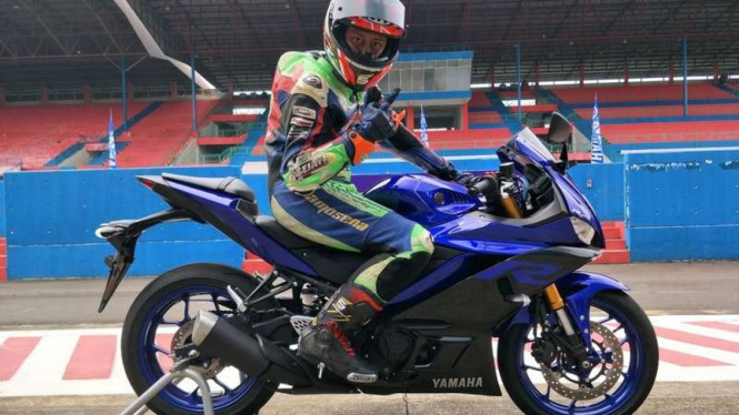 Test ride Yamaha R25 di Sentul.