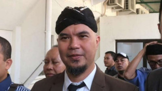Hadapi Tuntutan, Ahmad Dhani Ditemani Dul