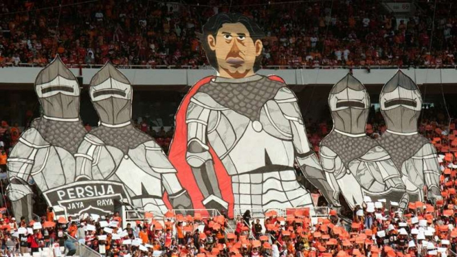 Koreografi The Jakmania untuk pelatih Persija, Stefano Cugurra
