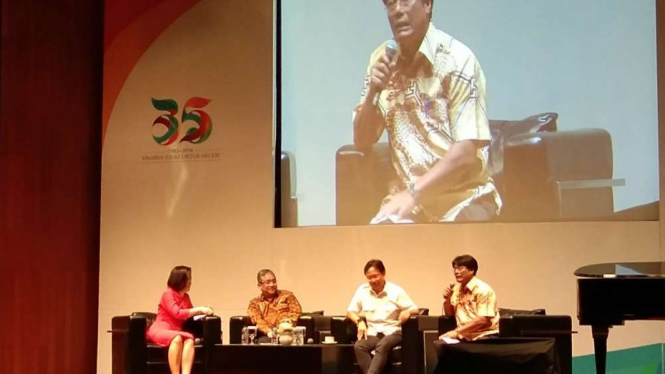 Mantan Direktur Utama PT Pertamina, Elia Massa Manik (paling kanan).