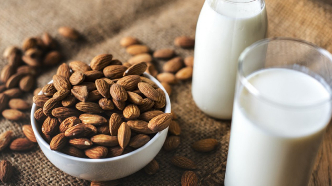 Almond/susu almond.