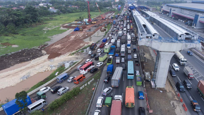 PENGATURAN PENGERJAAN PROYEK TOL JAKARTA-CIKAMPEK