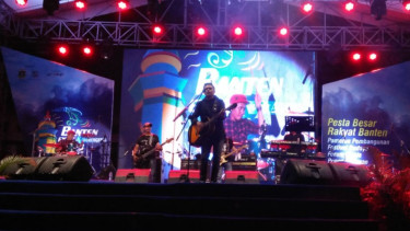 Sigit eks-Base Jam manggung di Banten Expo