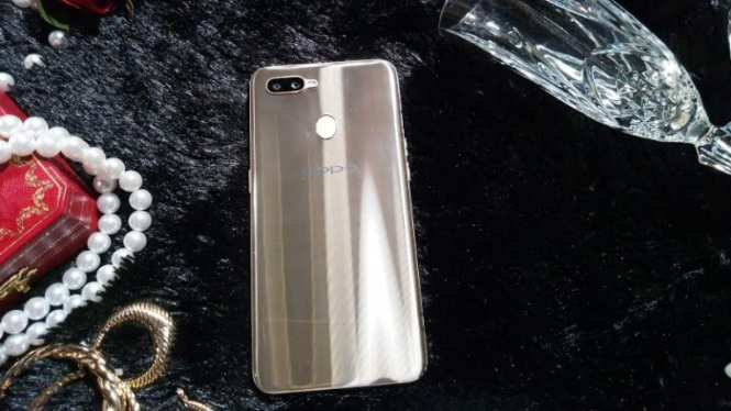 Oppo A7
