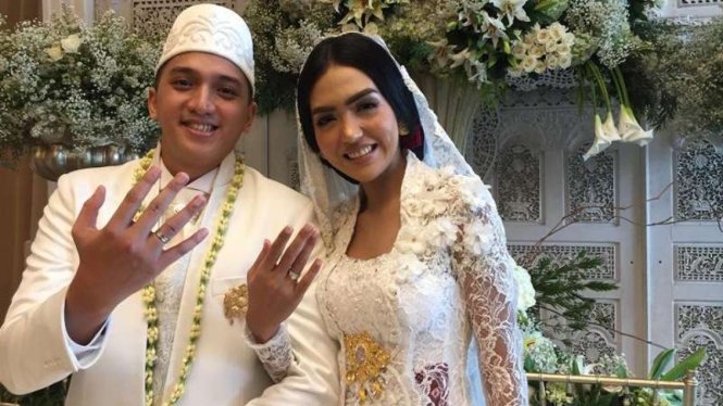 Pasangan Ge Pamungkas dan Anastasia Mustikandrina