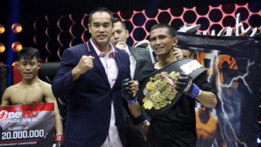 Ade Permana Raih Juara Kelas Atom One Pride