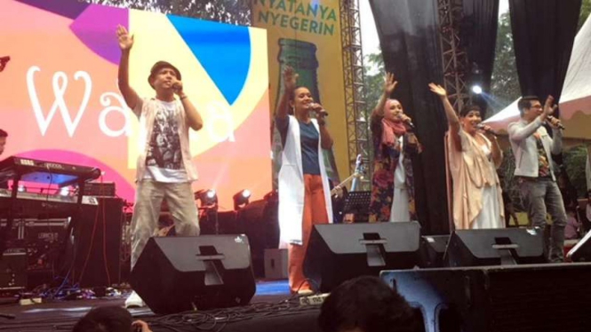 Band Warna di acara Jazz Goes to Campus 2018