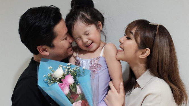 Gading Marten, Gempita alias Gempi dan Gisella Anastasia.
