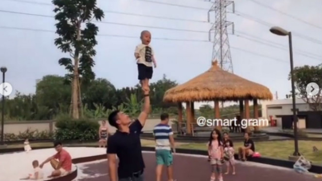 Aksi Ekstrem ayah dan anak.