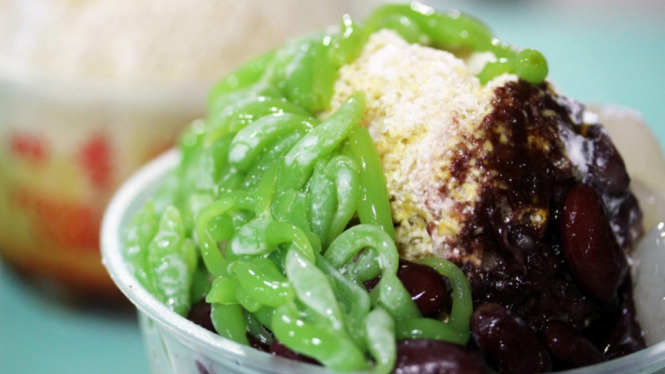 Cendol khas Singapura.