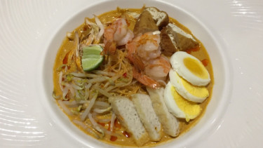 Laksa Singapura.