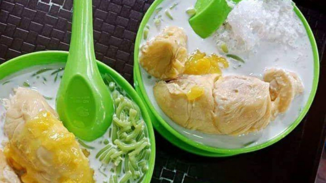 Cendol durian khas Malaysia.