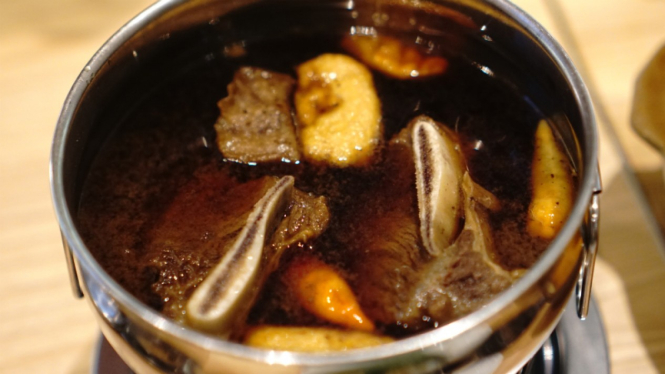Sop buntut.