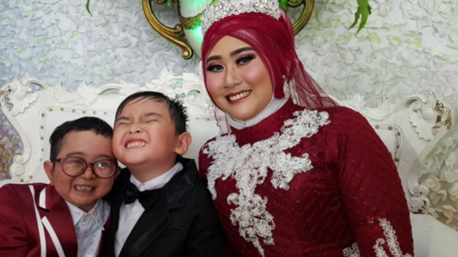 Pernikahan Daus Mini dan Shelvie Hana.
