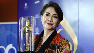 Rahasia Cantik Widyawati di Usia 68 Tahun