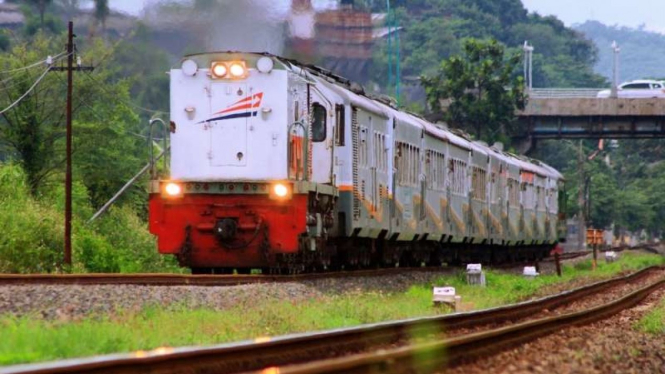 Perjalana kereta api Semarang