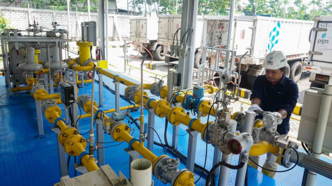 Gas bumi untuk industri.