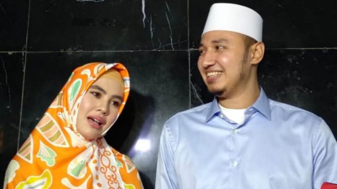 Kartika Putri dan Habib Usman.