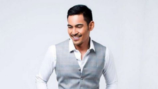 Robby Purba.