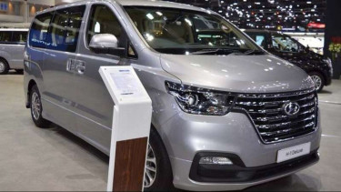 Hyundai H-1 terbaru.