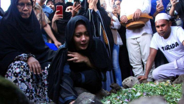 Istri almarhum gitaris Seventeen Herman Sikumbang, Juliana Moechtar