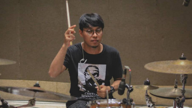 Almarhum Andi Seventeen.