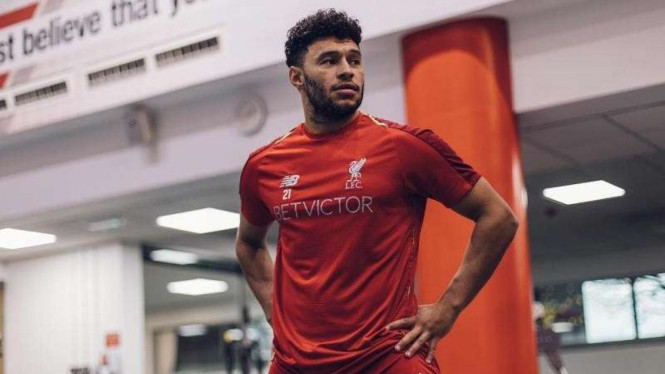 Gelandang Liverpool, Alex Oxlade-Chamberlain 