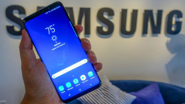 Samsung Galaxy S10.