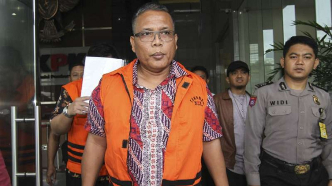 Pejabat Pembuat Komitmen (PPK) SPAM Lampung Anggiat Partunggal Nahot di KPK